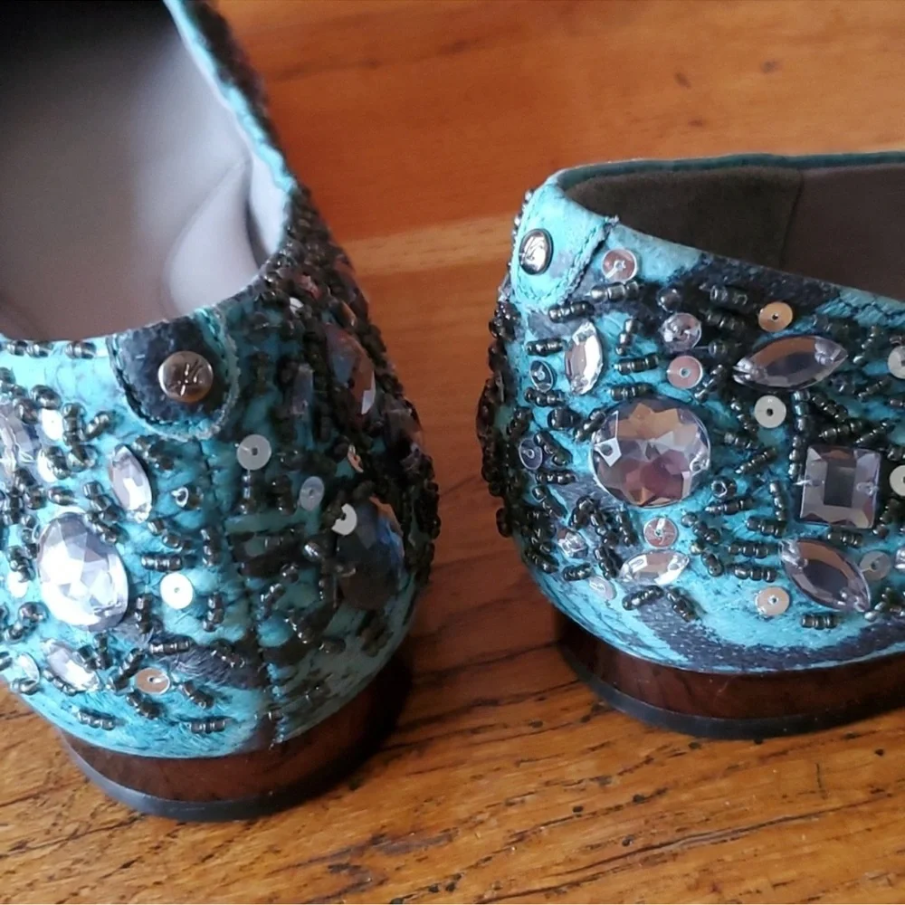 Kenneth Cole Reaction Blue Jeweled Flats Size 9
